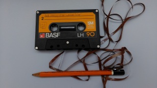 eigen foto cassette met losse tape en potlood low res